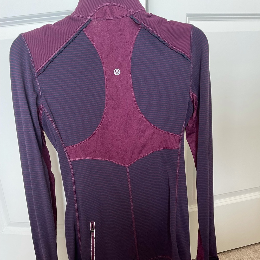 Lululemon jacket - Picture 4 of 4